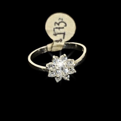 Anillo flor con circonias blancas