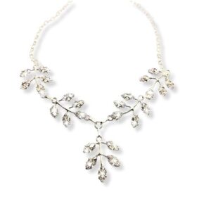 Gargantilla de hojas y cristales blancos