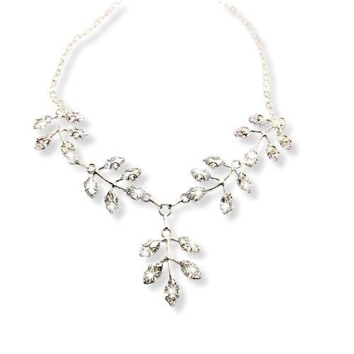 Gargantilla de hojas y cristales blancos