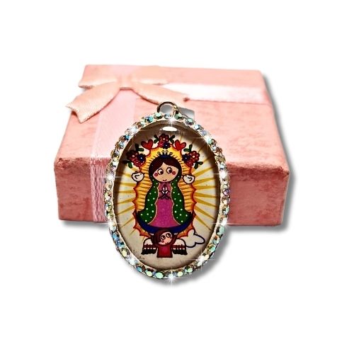 Dije encapsulado de la virgencita doble vista