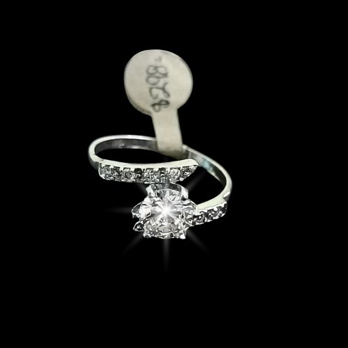 Anillo de compromiso con microcirconia #10