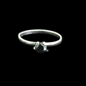 Anillo solitario con circonia negra #5