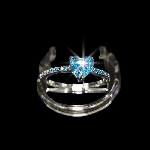 Anillo corazón azul con microcirconias a los lados