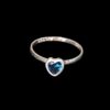 Anillo corazón biselado azul