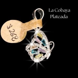 Dije de mariposa con microcirconias de colores