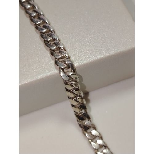 Pulsera barbada cerrada