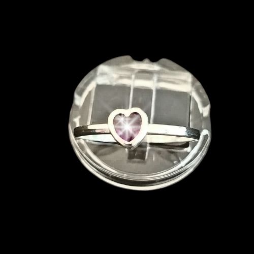 Anillo de corazón con circonia biselado morado